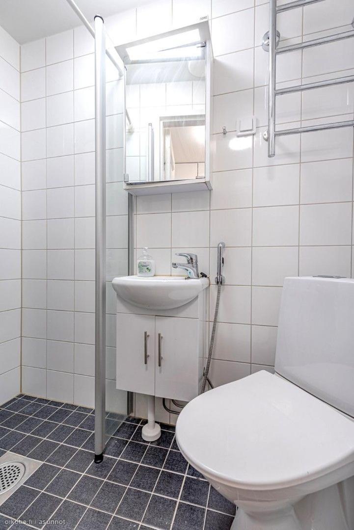 Valoisa & Mukava Koti Vallilassa Helsinki Bagian luar foto