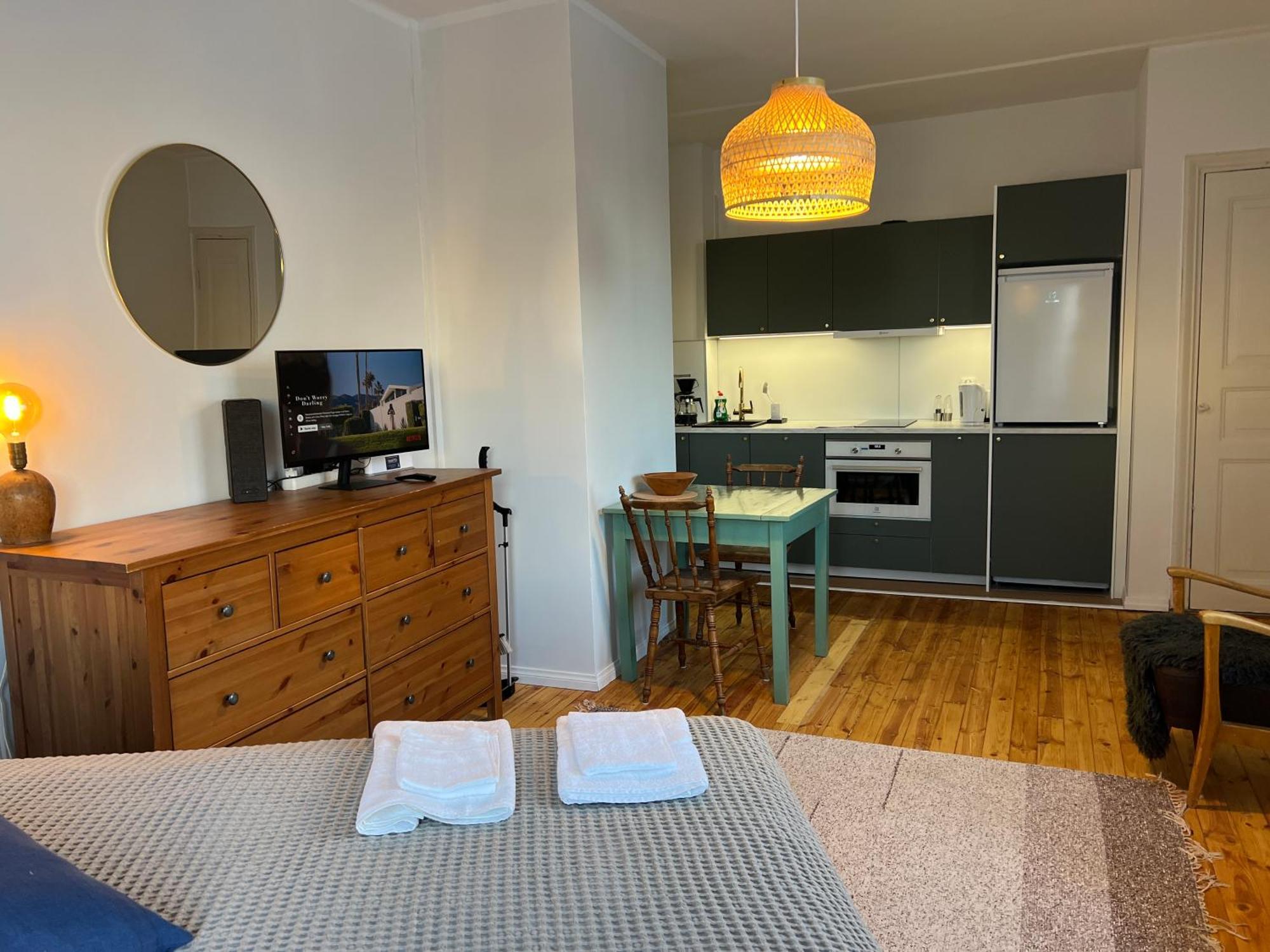 Valoisa & Mukava Koti Vallilassa Helsinki Bagian luar foto